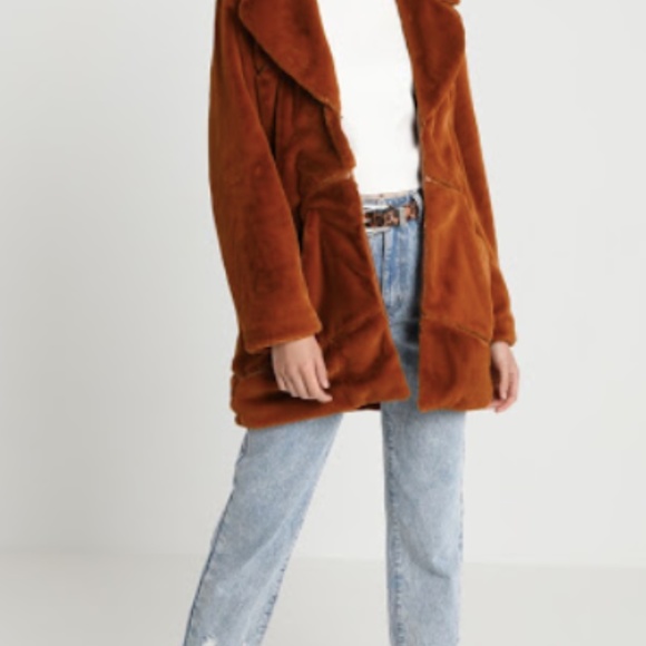 NWT PUMPKIN SPICE FUR COAT BY MINKPINK - Picture 8 of 8